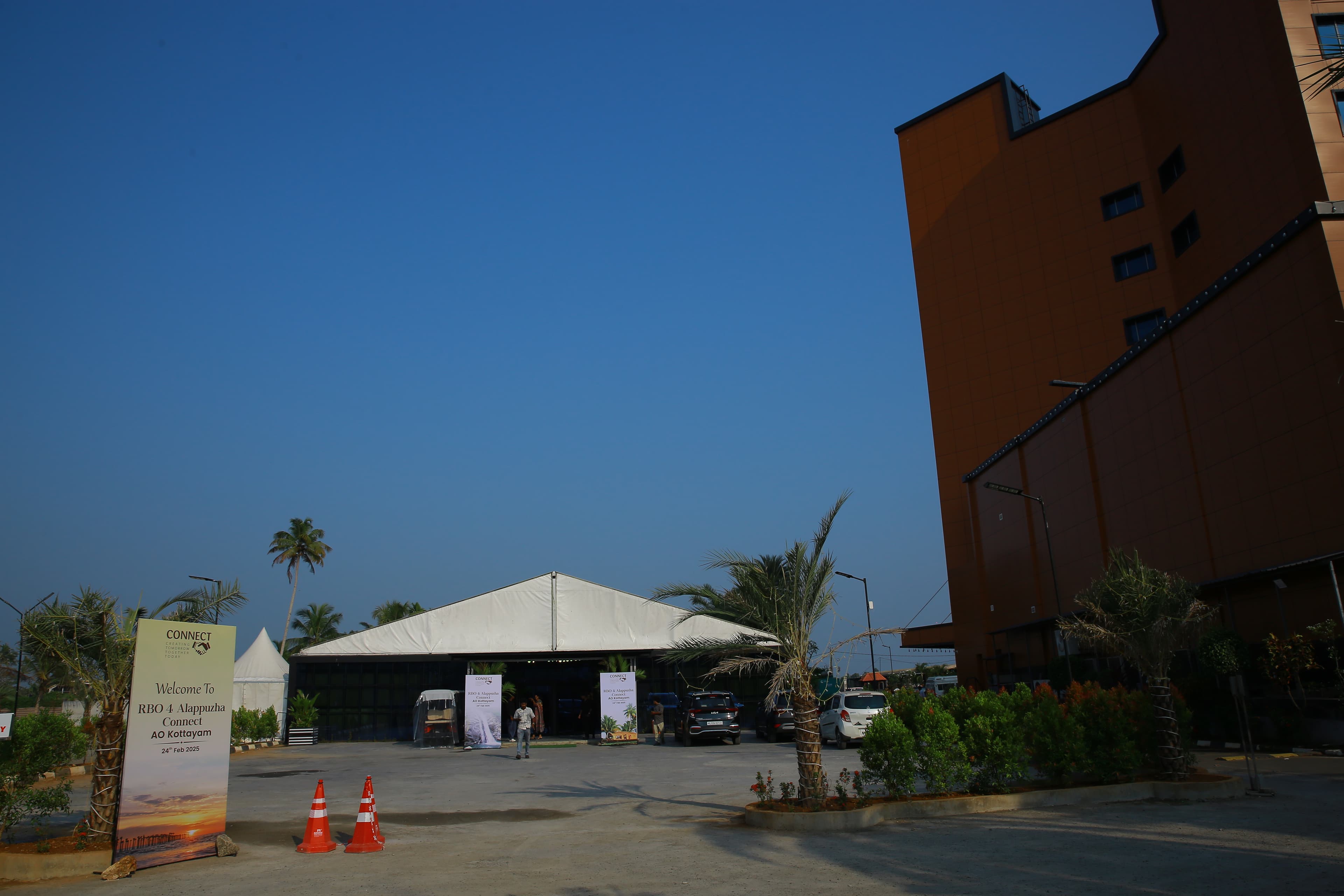 Alappuzha by Triangular Dots