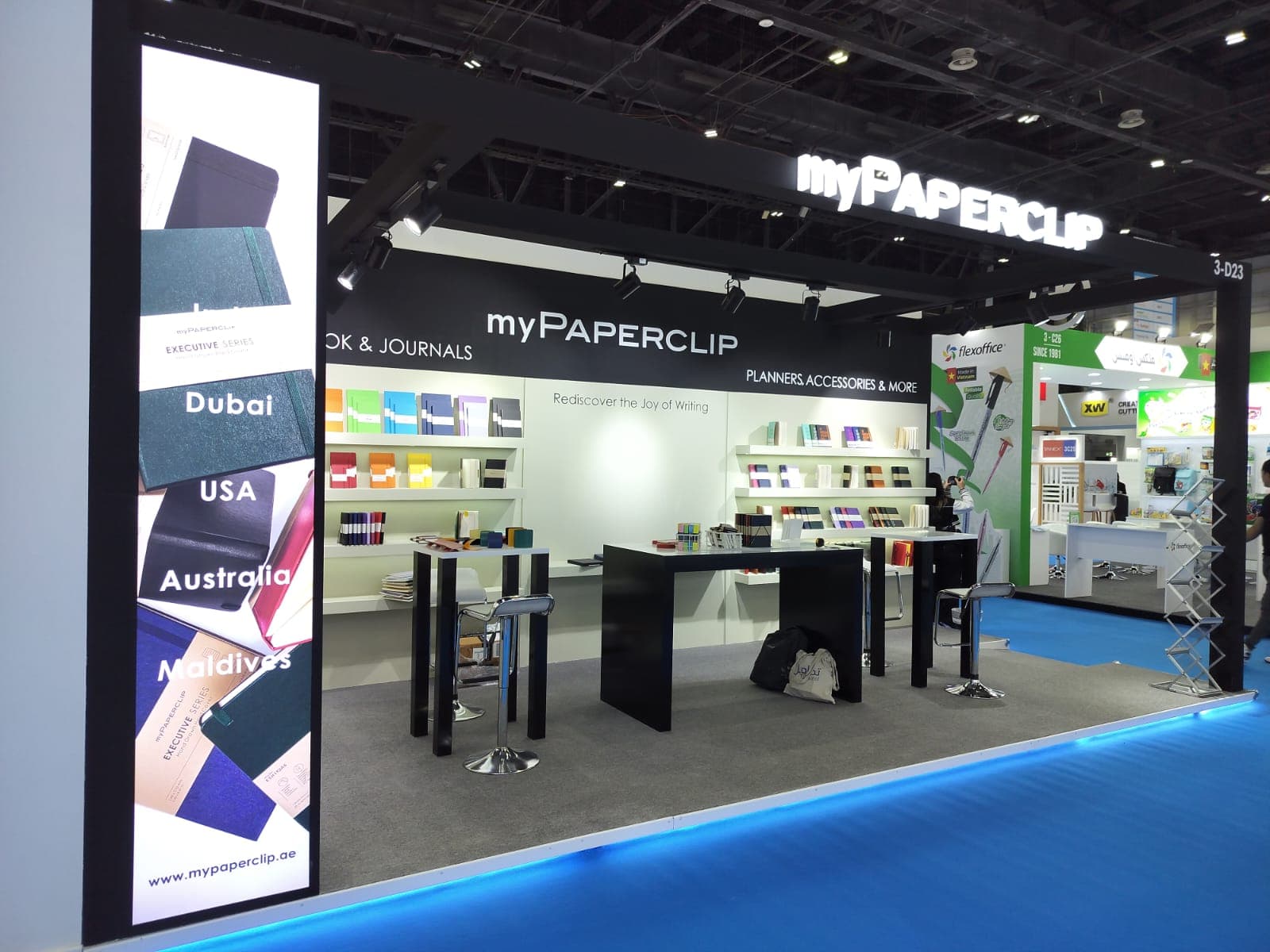 International Paperclip exhibition booth by Triangular Dots